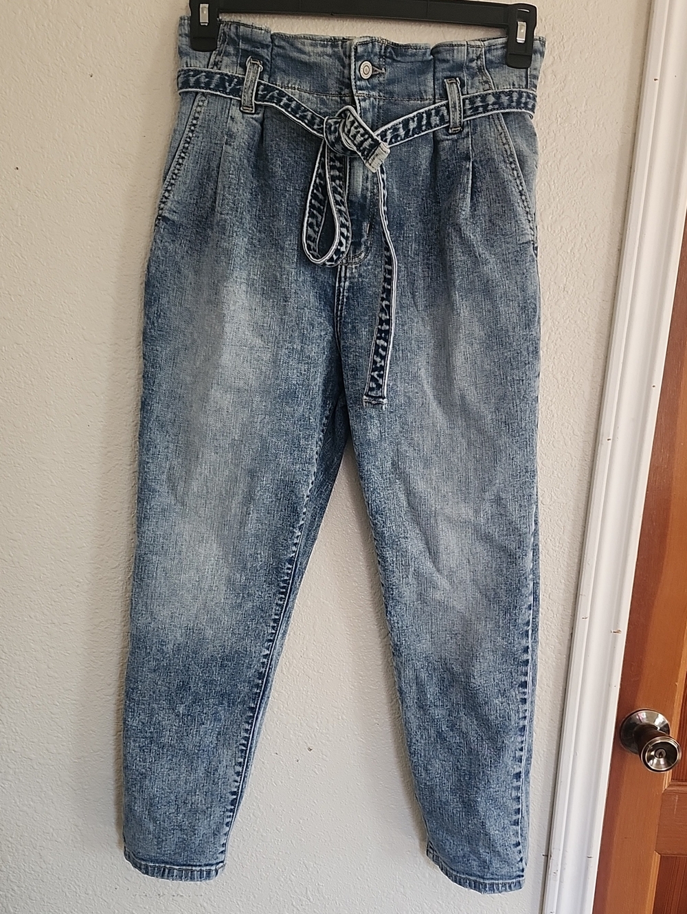 eunina Washed Light Blue High-Waist Paperbag Boyfriend Jeans with Tie Belt